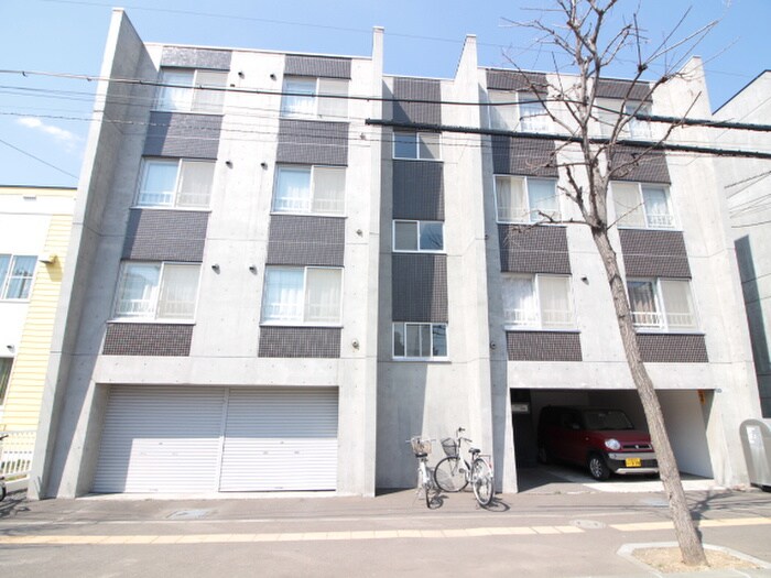 ブランノワール東区役所の物件外観写真