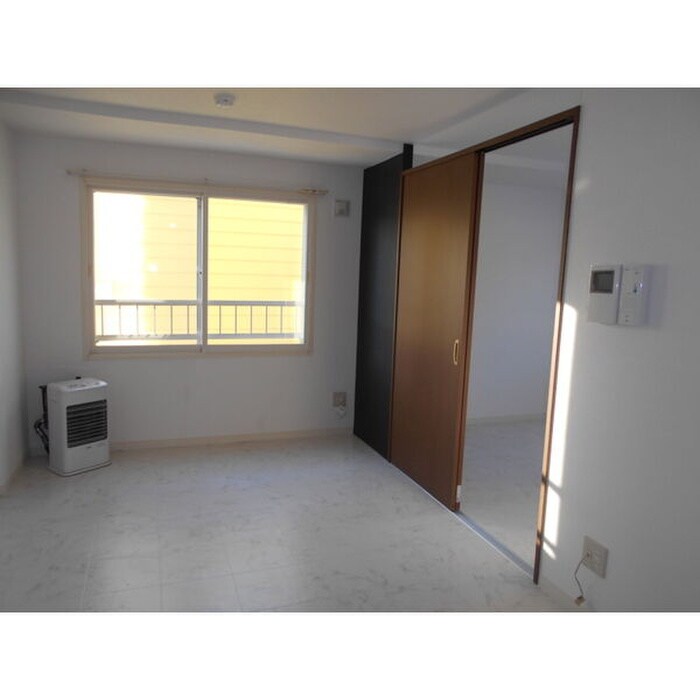 ブランノワール東区役所の物件内観写真