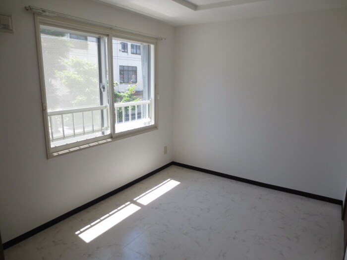 ブランノワール東区役所の物件内観写真