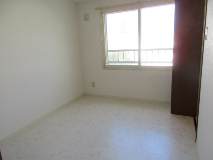 ブランノワール東区役所の物件内観写真