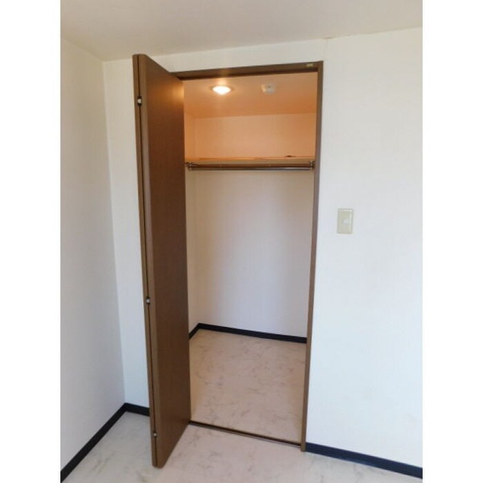 ブランノワール東区役所の物件内観写真