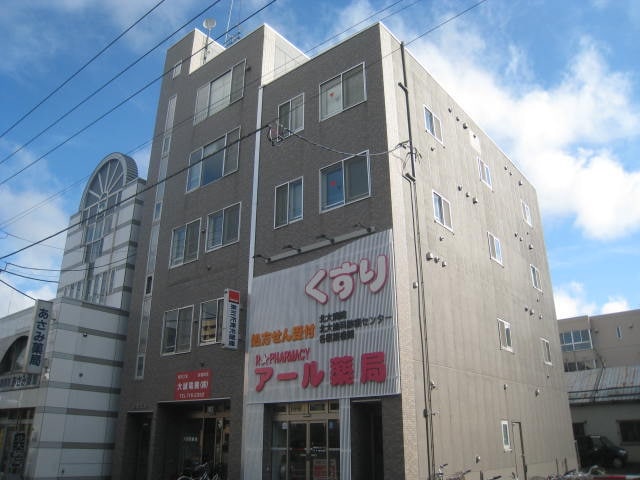 上坂ビルの物件外観写真