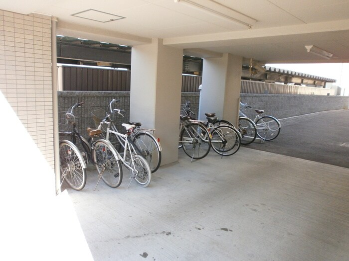 クラッセ知事公館前の物件外観写真