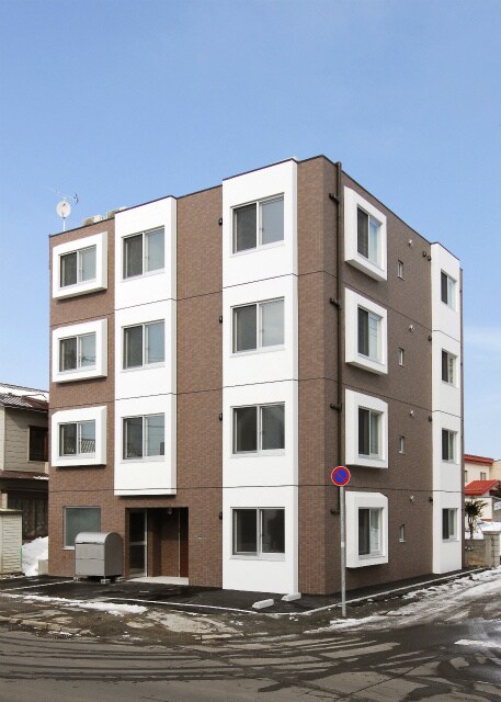 ロワ・プルミエの物件外観写真