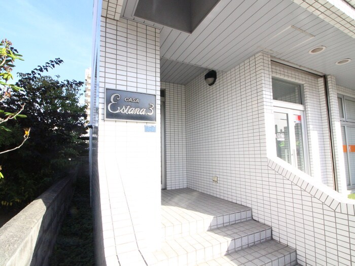 カーサエスティーナの物件外観写真