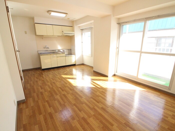 カーサエスティーナの物件内観写真