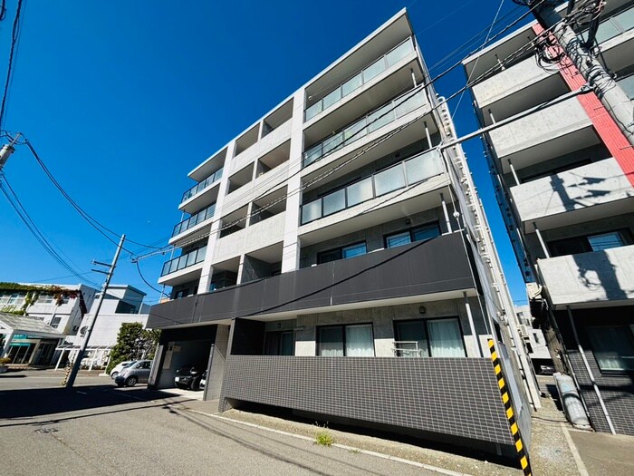 カーサフォレスト北円山の物件外観写真