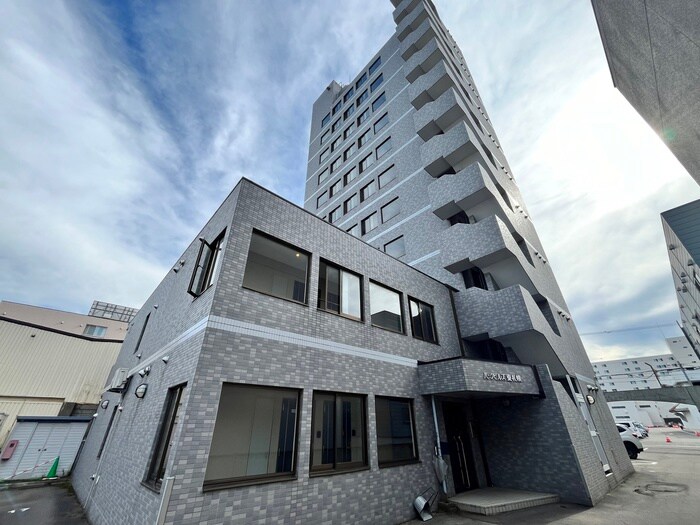 パ－クヒルズ東札幌の物件外観写真