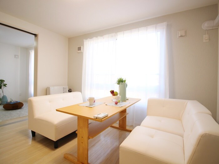 コンフォート美園4条の物件内観写真