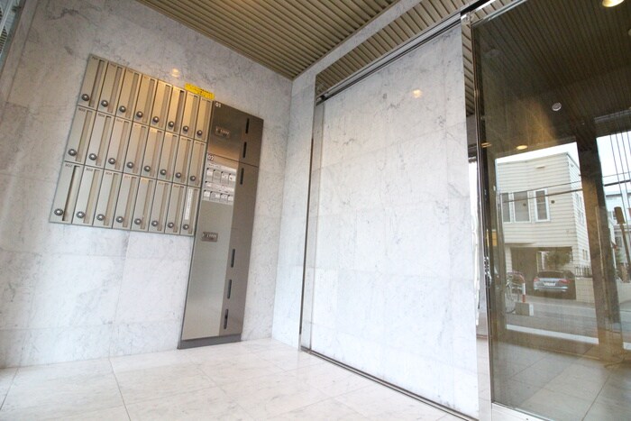 パルティ－レ山鼻の物件外観写真