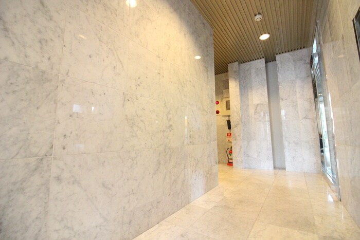 パルティ－レ山鼻の物件外観写真