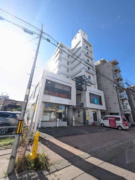 琴似２・７ビルの物件外観写真