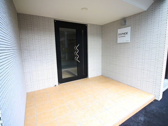 シルフィード東大通りの物件外観写真