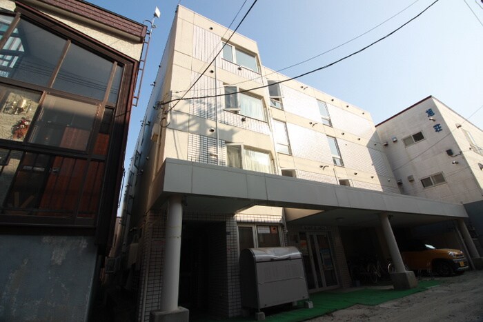 メゾン・ド・アミテエの物件外観写真