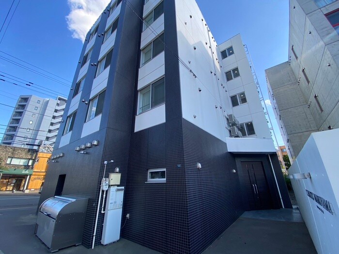 クレマティス円山の物件外観写真