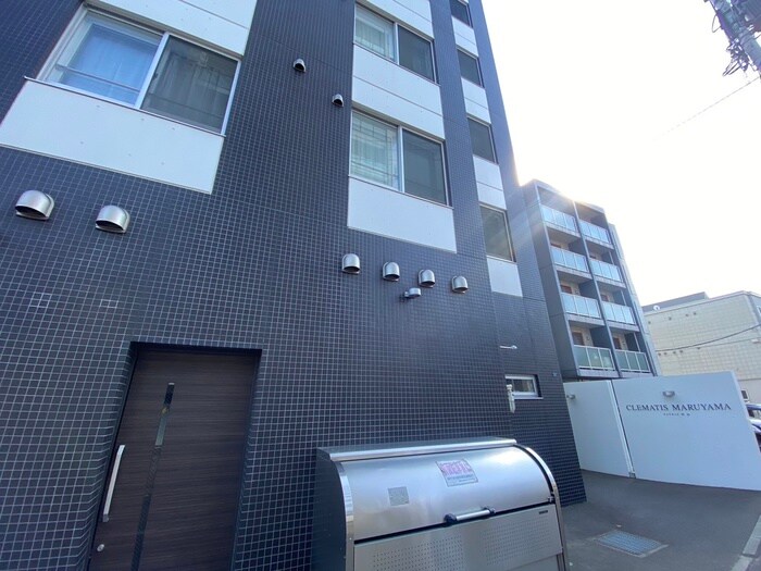 クレマティス円山の物件外観写真