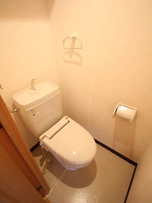 アニバ－サリ－１６の物件内観写真