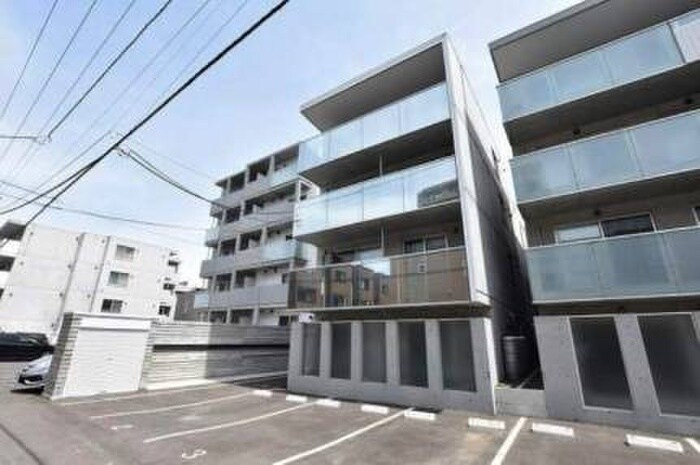 ＧＲＡＮＤ　ＣＡＬＭＥ琴似の物件外観写真