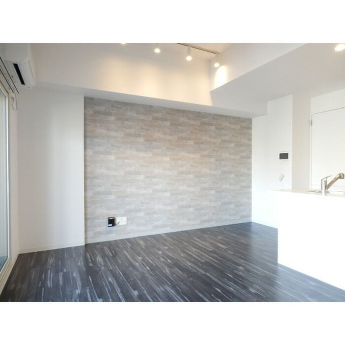 MODENA  FINESTの物件内観写真