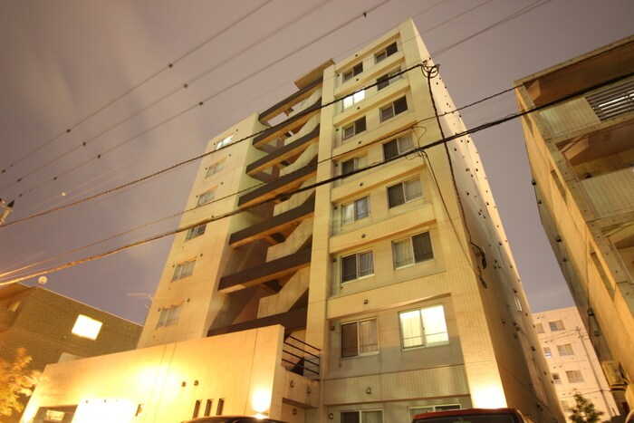 Ｔｒｅｓ　Ｍａｄｅｒａの物件外観写真