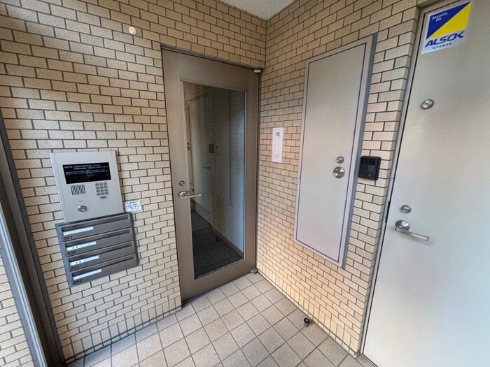 ア－バンプラザの物件外観写真