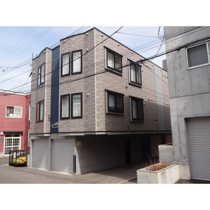 アビタ琴似の物件外観写真