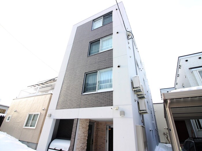 ラフィーネ琴似の物件外観写真