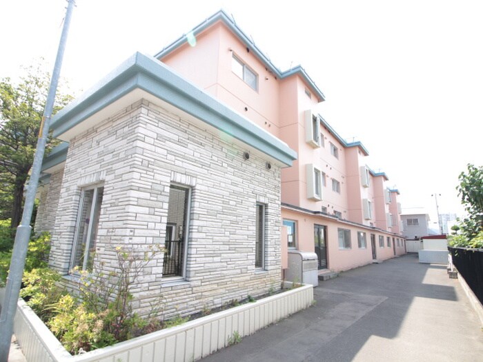 シャトー南平岸の物件外観写真