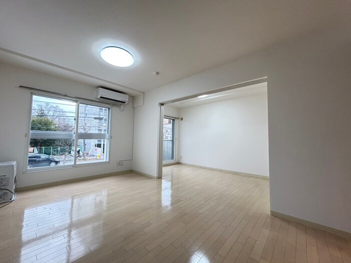 フォルトゥ－ナ学園前の物件内観写真