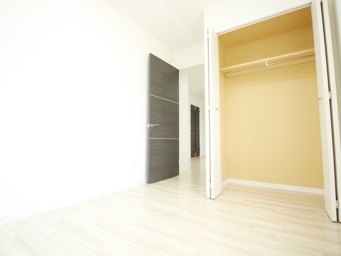 フォルトゥ－ナ学園前の物件内観写真