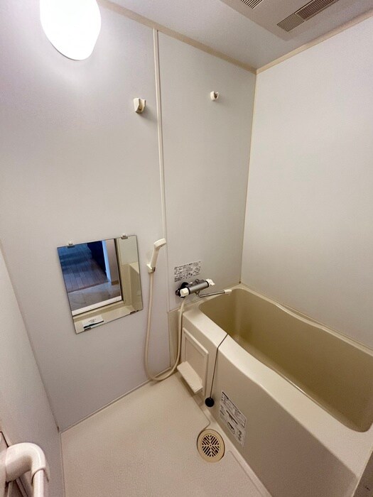 フォルトゥ－ナ学園前の物件内観写真