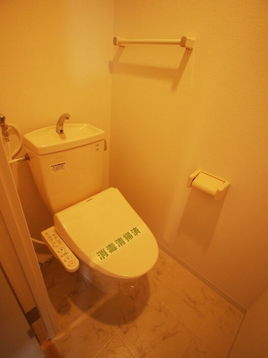 フォルトゥ－ナ学園前の物件内観写真