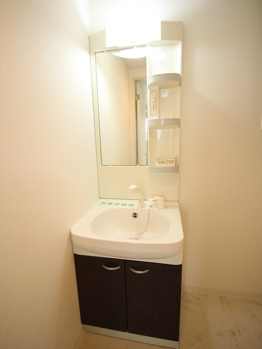 フォルトゥ－ナ学園前の物件内観写真