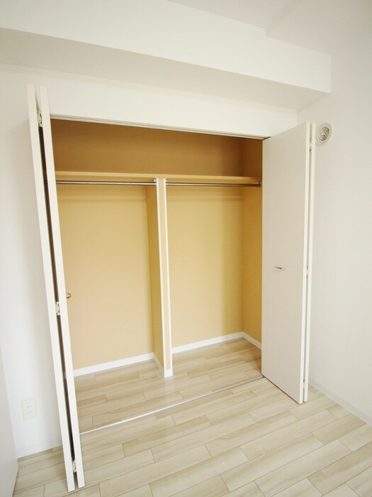 フォルトゥ－ナ学園前の物件内観写真