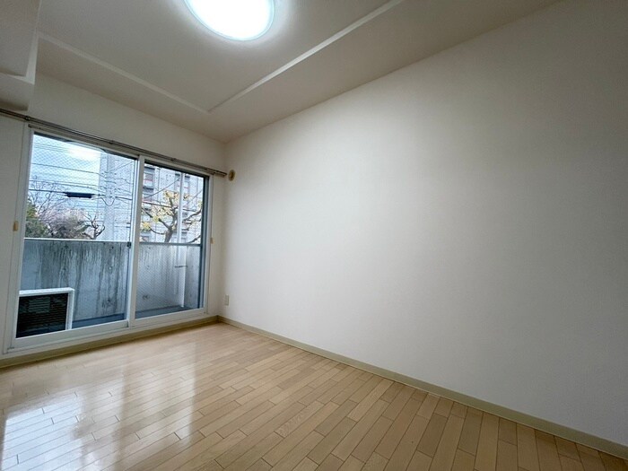 フォルトゥ－ナ学園前の物件内観写真