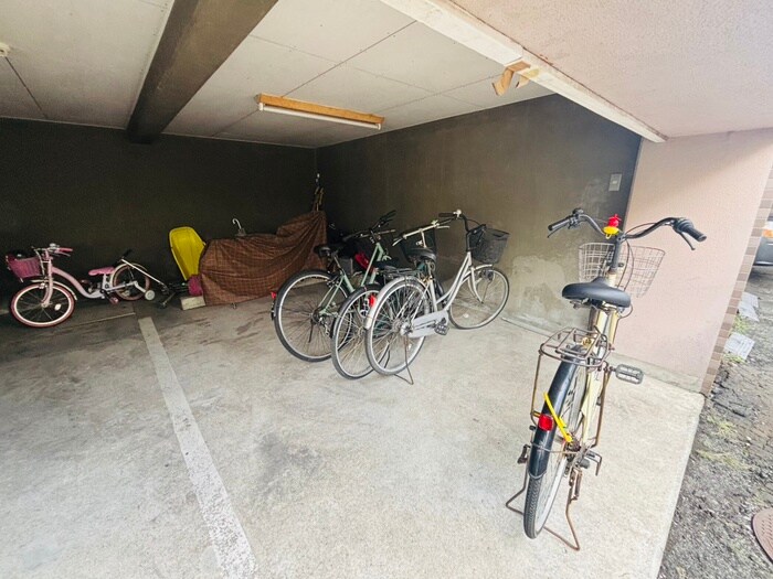 山鼻コンパウンドの物件外観写真