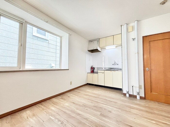 モンテメ－ル栄町の物件内観写真