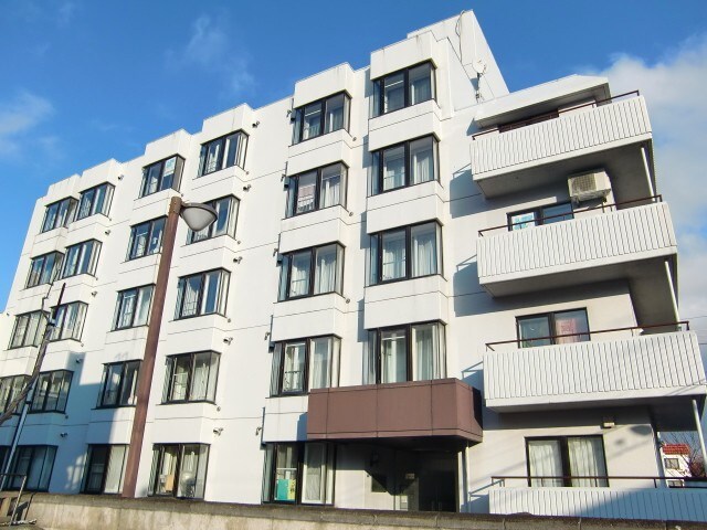 アルファシティ山鼻の物件外観写真