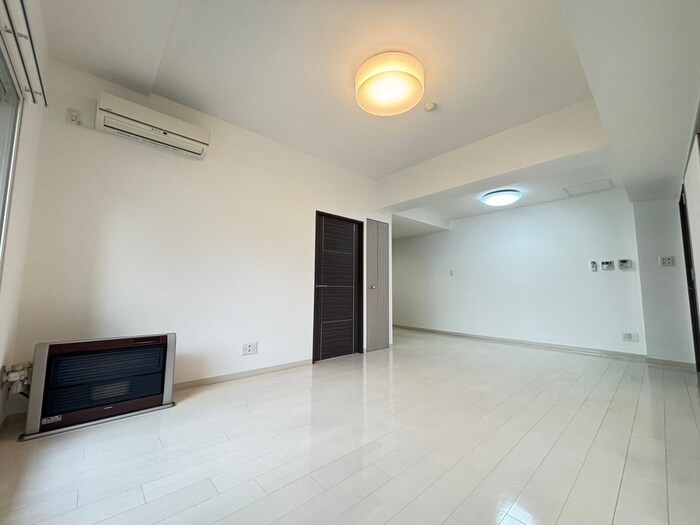 NOVA知事公館前の物件内観写真