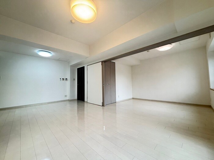 NOVA知事公館前の物件内観写真