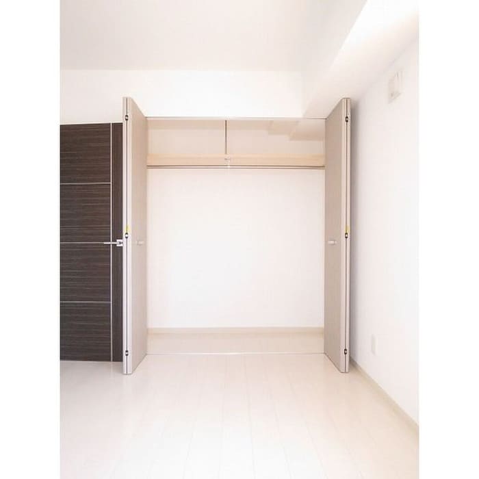 NOVA知事公館前の物件内観写真