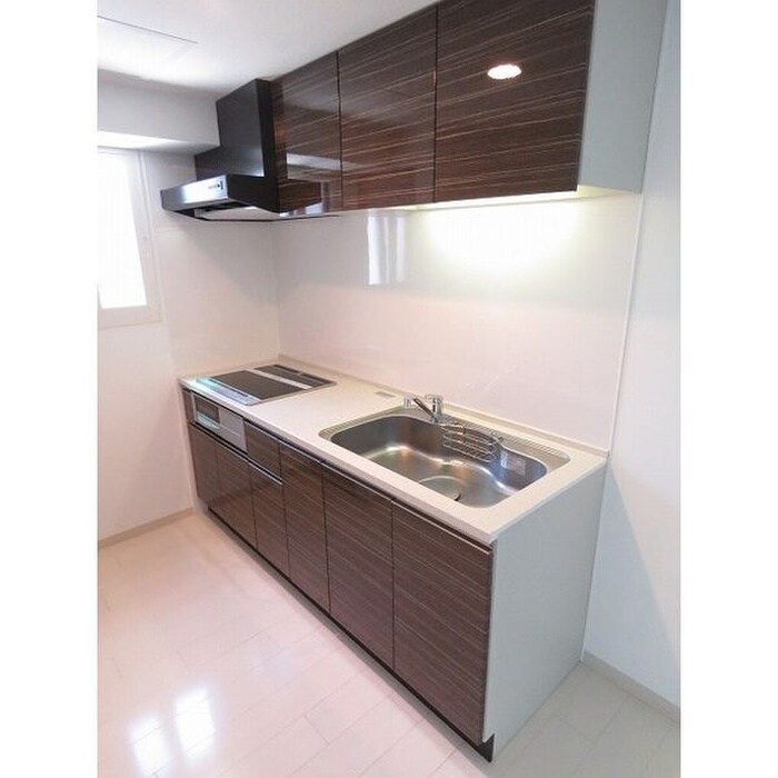 NOVA知事公館前の物件内観写真