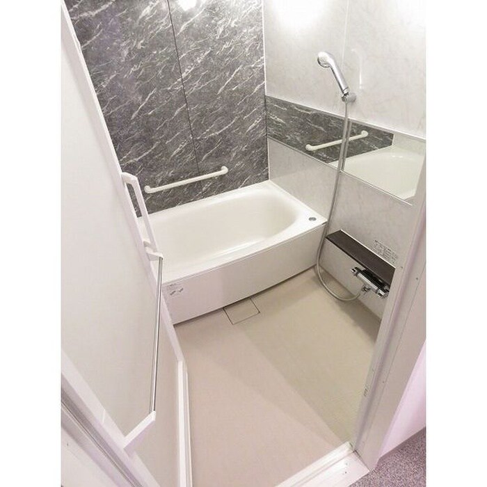 NOVA知事公館前の物件内観写真