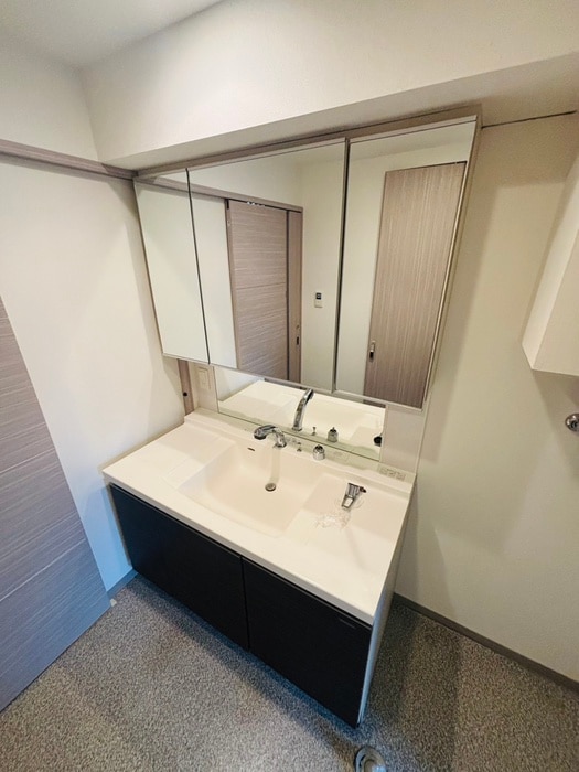 NOVA知事公館前の物件内観写真