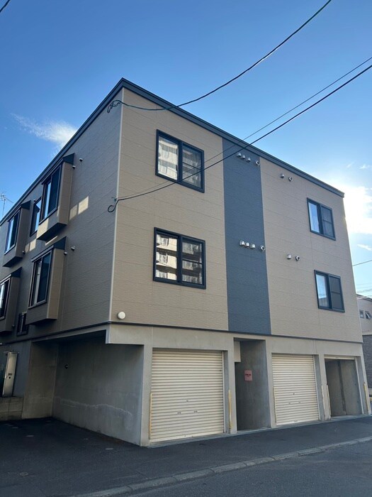 Ｕｒｉｚｕｎ　Ａｐｔ．の物件外観写真