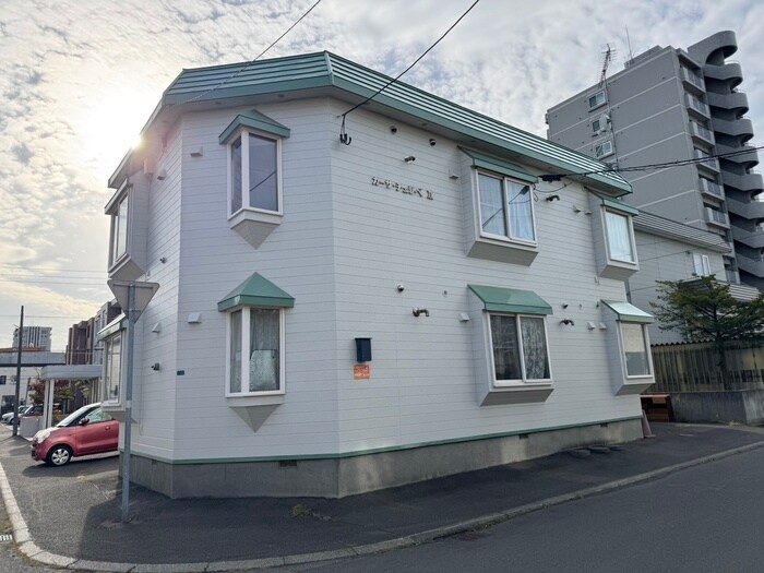 カーサチェリベⅡの物件外観写真