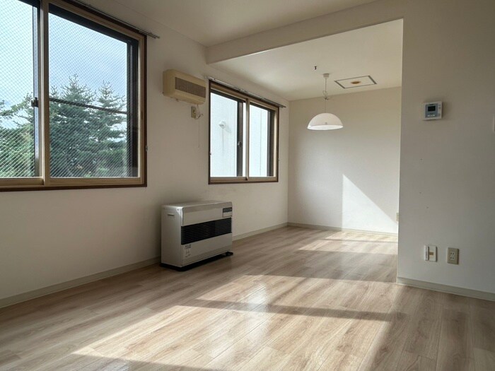 エルムハイツの物件内観写真