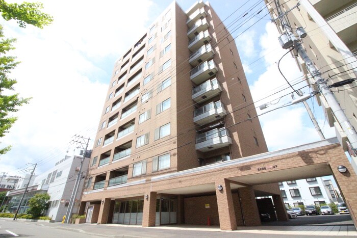 ダイアパレス東札幌Ⅱの物件外観写真