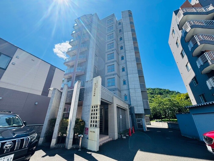 リライエンス円山の物件外観写真