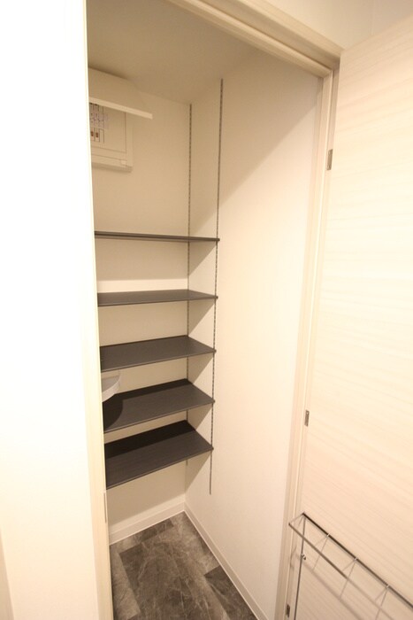 カレラ緑丘の物件内観写真